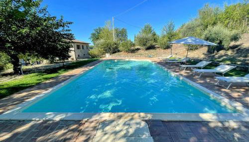 Detached Villa with Games Room, Pool, and Panoramic Views in San Damiano - Foto 1