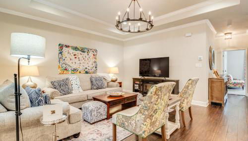 Gorgeous College Station Townhome with Patio! - Foto 2