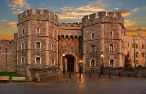 Epic Location, Views & Large Private Terrace - Photo 1