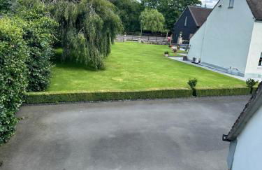 Stunning studio flat with dedicated private garden - Photo 27