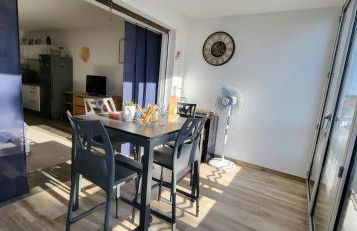 La Voile Bleue où il fait bon être plage et commerces à pied - Photo 7