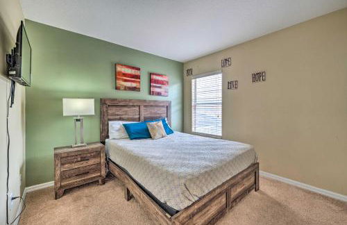 Spacious Family Home with Spa in Davenport! - Photo 23