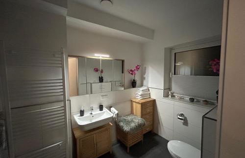 Moderne Ferienwohnung Green Garden mit Garten und Stellplatz - Foto 10