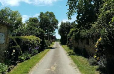 Les Gîtes de La Roche Élie Chez Léonie - Foto 27