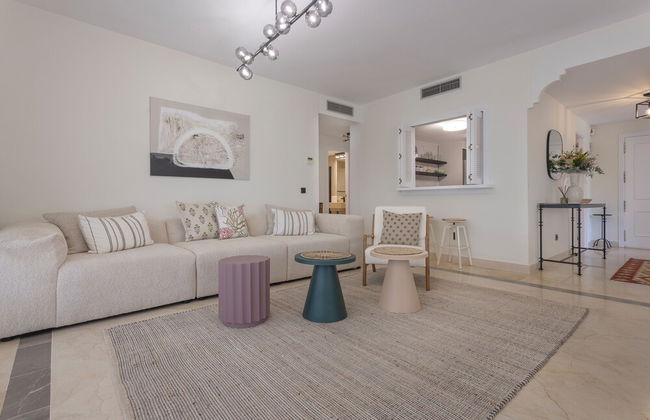 3 Bedroom, 3 Bathroom Beachside Apartment - Foto 8