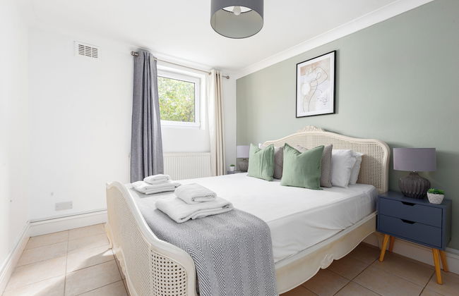 Magnificent 2 Bed Garden Flat in Oval - Foto 4