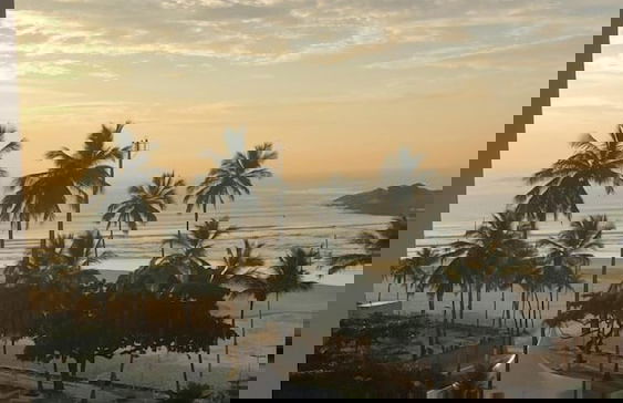 Pitangueiras Beach - Foto 20