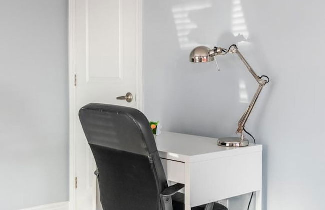 Modern 3BR House Steps to the Beach - Photo 39