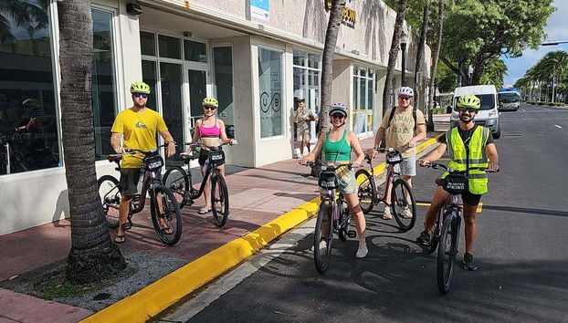 Miami Beach Bike Tour - Photo 5