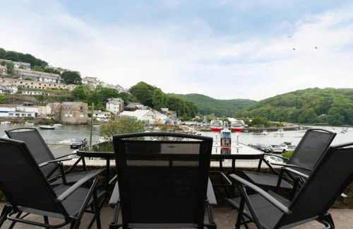 Large House in Looe, Near Beach and Bars with Great Views, Free Parking and Free Access to a Nearby Indoor Swimming Pool - Foto 12