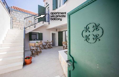 Zlatin Dvor - apartments for 3, terrace, Trogir center, beach at 5-min, BIKE friendly - Foto 28