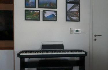 Modern 4-Star luxury apt - WFH Ready, Free Parking - Foto 6