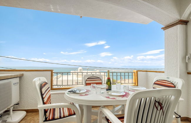 Apartment in Roses Near Cap de Creus - Photo 16