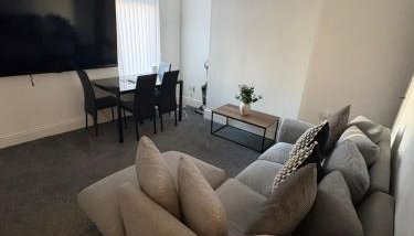 Spacious 3-Bedroom Apartment with Modern Comforts - Foto 2