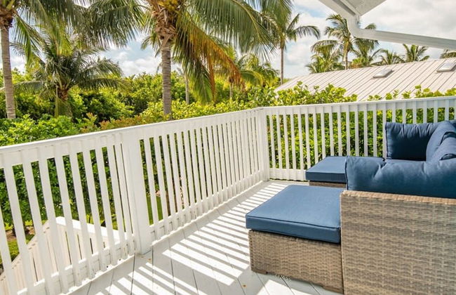 Sandy Shores 2BR Beach Getaway and Surf Spot - Photo 23