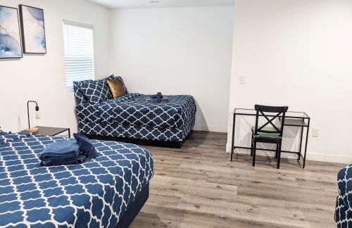 Wonderful 3 Bedroom Home Perfect for Getaway - Photo 29