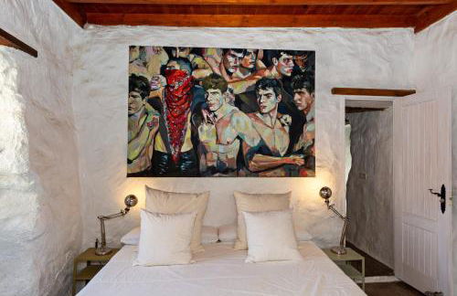 Bohemian Art House - 2BR in Yaiza & Garden - Photo 14