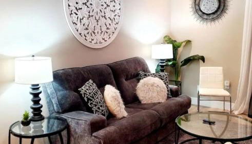 Spacious 2 bed 2 bath, Pool, Hottub, Wifi, 24 hr Fitness, Parking - Foto 3