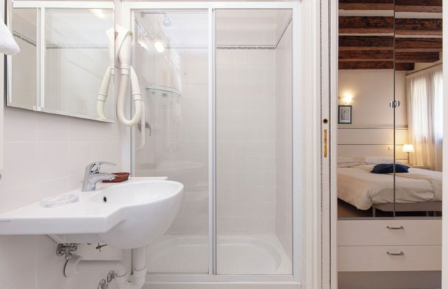 Santa Margherita Guesthouse - Photo 26