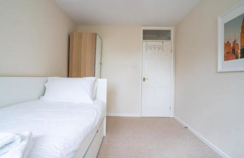 3 Bedroom family home Parking Garden - Pass the Keys - Foto 18