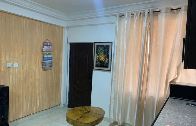 Central Reservations Apartment - Photo 15