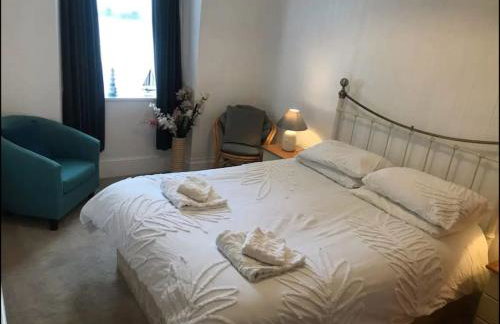 Spacious 1 Bedroom Apartment near Seafront - Photo 4