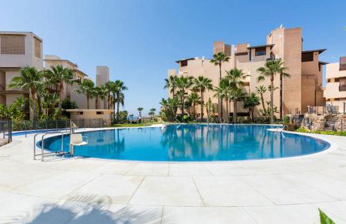 Apartamento lujo en primera línea de playa en Bahía de la Plata, Estepona - Photo 17