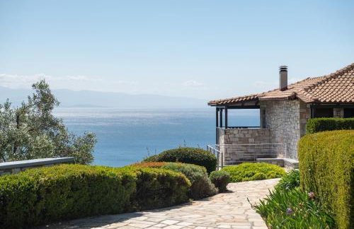 Karavia Lux Inn - Photo 32