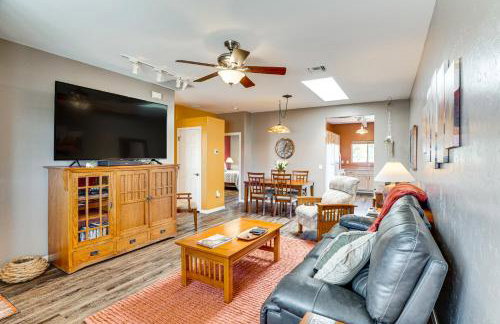 Hot Tub Access and Fire Pit Green Valley Getaway! - Foto 7