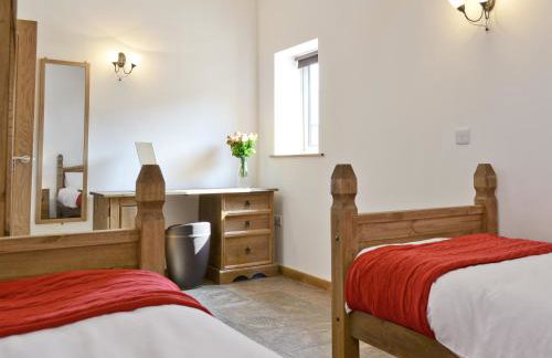 The Stables - Photo 7