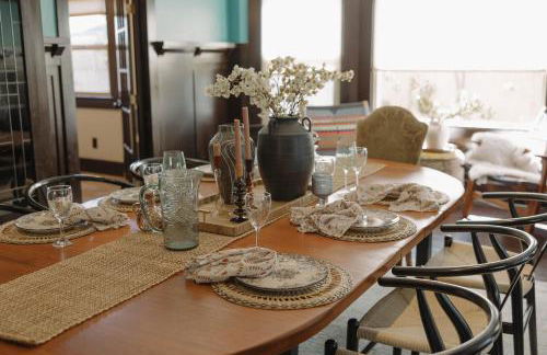 Balboa 6BR Mansion with Hot Tub and Game Room - Foto 20