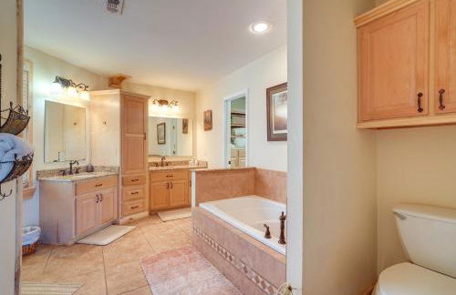 Fire Pit, Views Lakefront Toledo Bend Retreat! - Foto 14