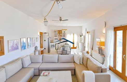 The Charming Waterfront Retreat, with a swimming pool & direct access to the sea, ideal for large families, or a group of friends - Foto 18