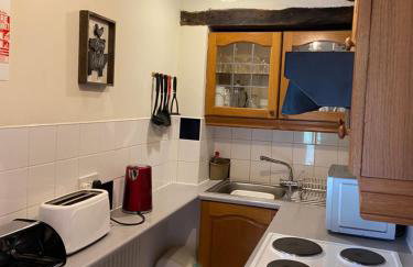 Tupenny Cottage, Old Mill Farm, Cotswold Water Park - Foto 17