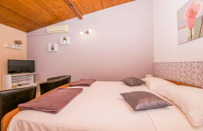 Apartments and Room Zinka - Foto 8