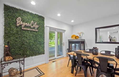 Blissful Boyne City Retreat: Luxurious & Modern! Sleeps 15! - Foto 22