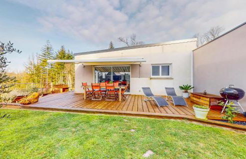 2 Bedroom Amazing Home In Landévant - Foto 1