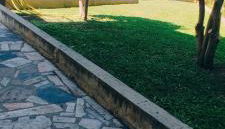 Casa com jardim privado e estacionamento no interior - Foto 4