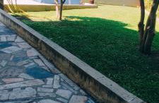 Casa com jardim privado e estacionamento no interior - Foto 4