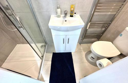 Unique Modern, Private Apartment,15 Mins To Central London - Photo 13