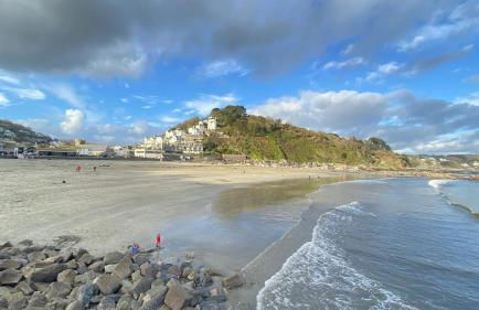 Looe with a View - Entire apartment with FREE allocated parking - Foto 5