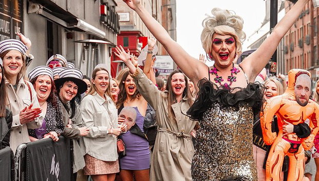 FunnyBoyz Liverpool - Drag Show, Tributi, Brunch e Bar Crawl - Foto 5