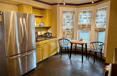 Historic Home with Farm Fresh Eggs in Denver - Foto 15