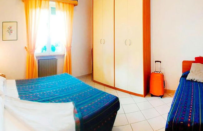 Holiday Flat in Pretty Residence With Communal Pool in Pietra Ligure - Foto 4