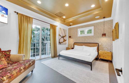 The Modern Castle Canal View Access Rooftop Living Greenhouse VlLLAS - Foto 38