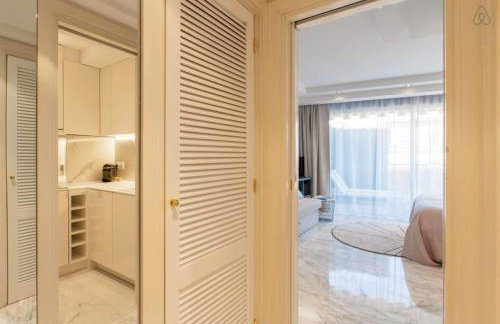 ROYAL PROMENADE Pool Terrace Sea View Air Conditioning - Foto 13