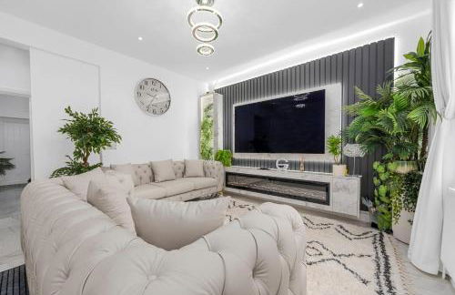 SLUXE Properties 4mins to Etihad Stadium and Coop live - Foto 33