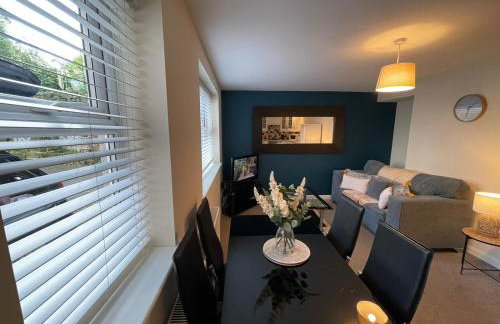 Large Apartments next to East Midlands Airport with Free Gated Parking! - Photo 46