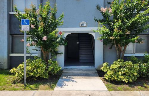 Beautiful 2-Bedroom Condo Near Universal and other Orlando Attractions, King Bed & Wi-Fi - Foto 51