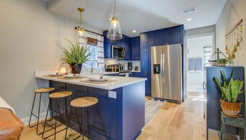 Historic 1880s Freeman Cottage Walk to King St - Foto 1